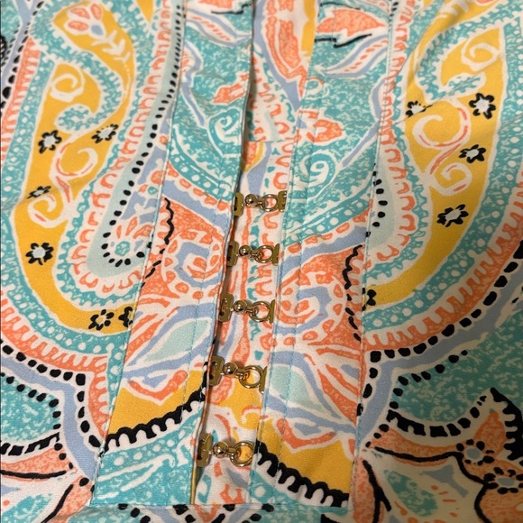 New Direcctions Colorful Paisley Women's Top - Picture 13 of 15